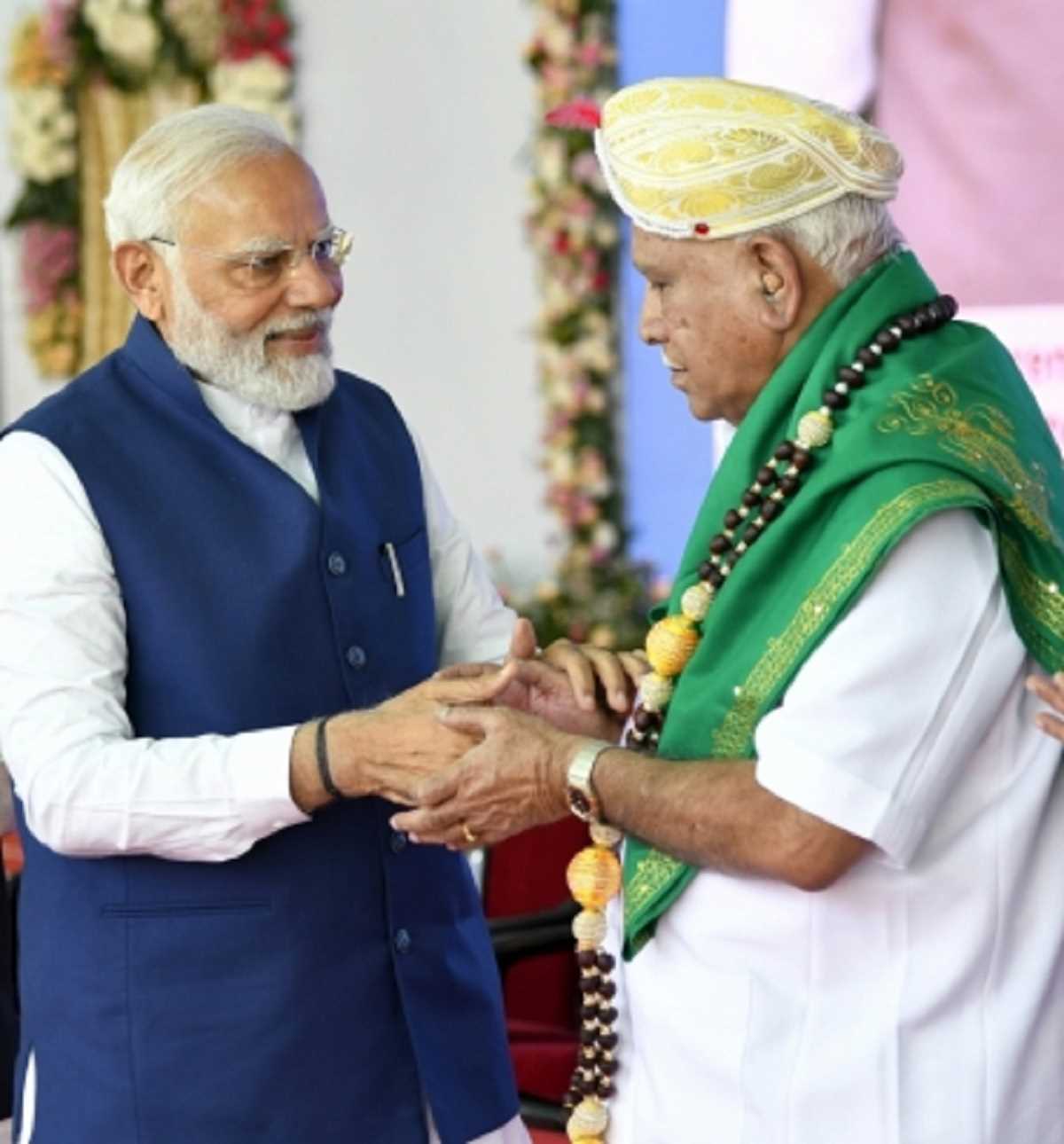 लिंगायत वोट बैंक के लिए बीजेपी की येदियुरप्पा को रिझाने की कोशिश